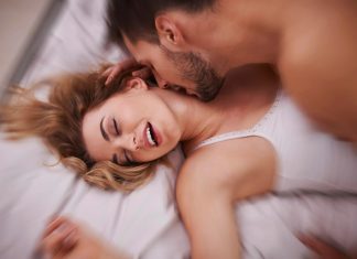 12 Quick Tricks That Can Turn ‘Boring’ Sex into OHMYGAWD!!